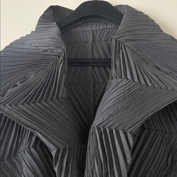 Issey Miyake Jackets & Blazers - Issey Miyake very Rare jacket JP3 US M in BLACK